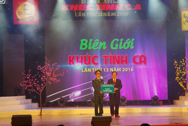 x0t6snz92w-43907_3375502381039172256_Ban_t_chc_tng_70_triu_ng_cho_Trung_y_Ngc_Qun_