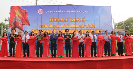 xwdhust235-61331_13285274521007900525_trien_lam_1
