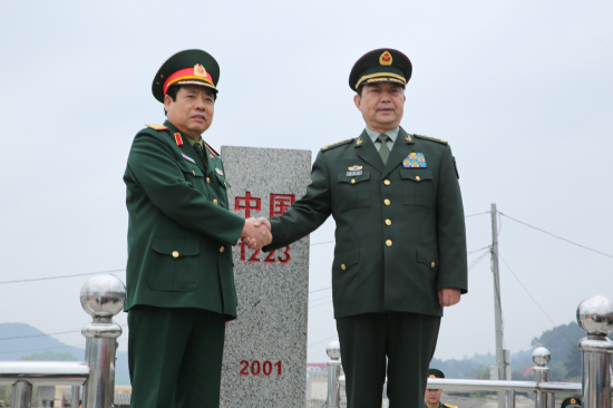 z2uhj0a5qg-46746_134671588761892833_anh_4