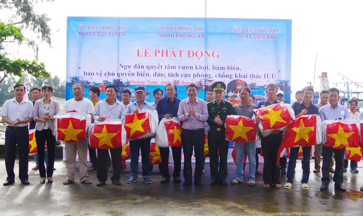 Phát động ngư dân quyết tâm vươn khơi, bám biển, bảo vệ chủ quyền biển, đảo
