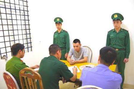 Lật tẩy màn kịch việc nhẹ, lương cao của cặp vợ chồng trẻ