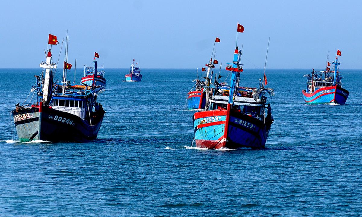 Hành vi tấn công hoặc bắt giữ người trên các phương tiện hoạt động trên biển có thể bị phạt tù từ 5 năm đến 10 năm
