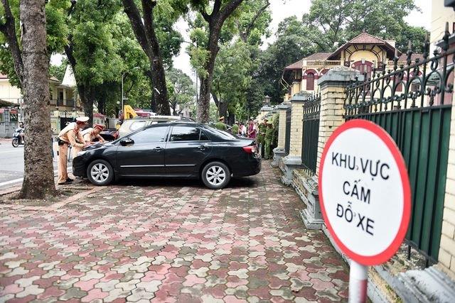 Đỗ xe gây tai nạn giao thông có bị xử lý trách nhiệm hình sự không?