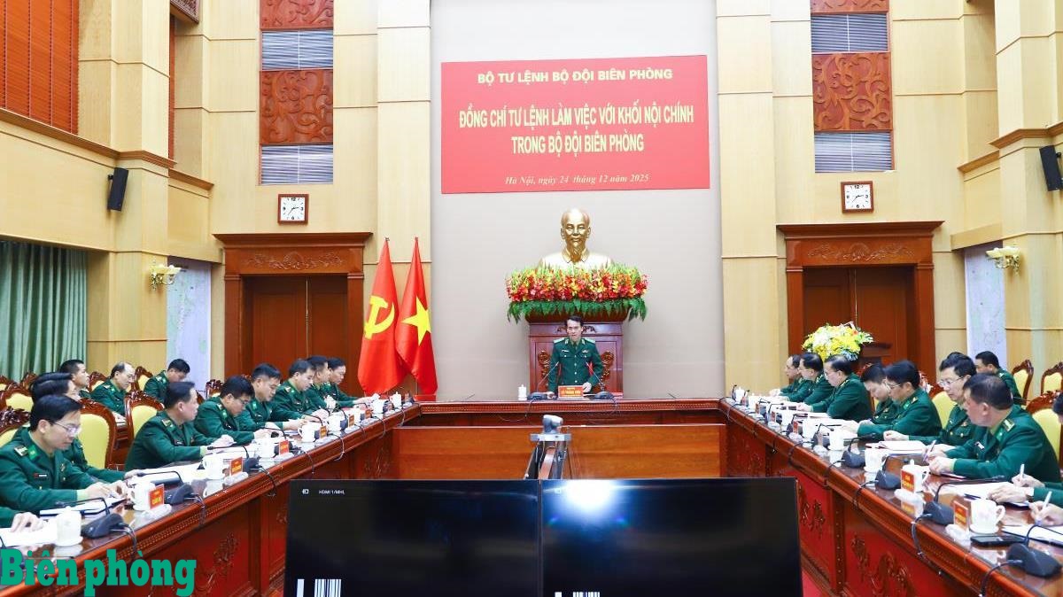 Trung tướng Vũ Trung Kiên làm việc với các cơ quan khối Nội chính Bộ đội Biên phòng