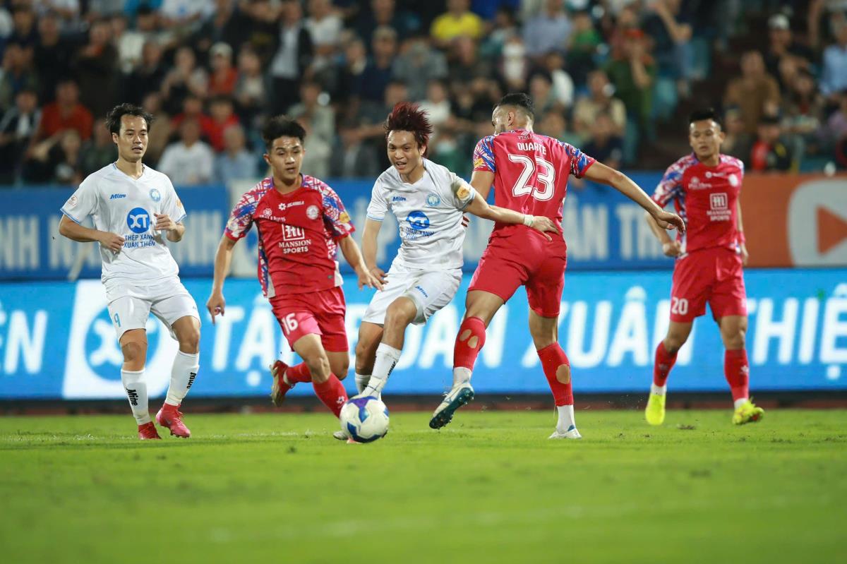 Khám Phá Câu Lạc Bộ Trabzonspor – Huyền Thoại Bóng Đá Biển Đen