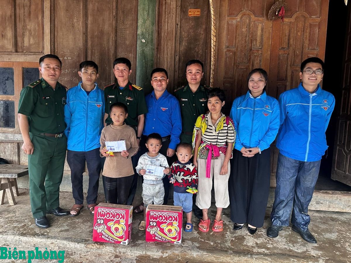 Gieo sinh kế, vun niềm tin nơi biên cương