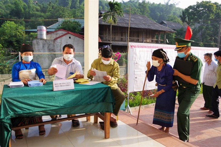 Thành công của cuộc bầu cử khẳng định sức mạnh từ lòng dân