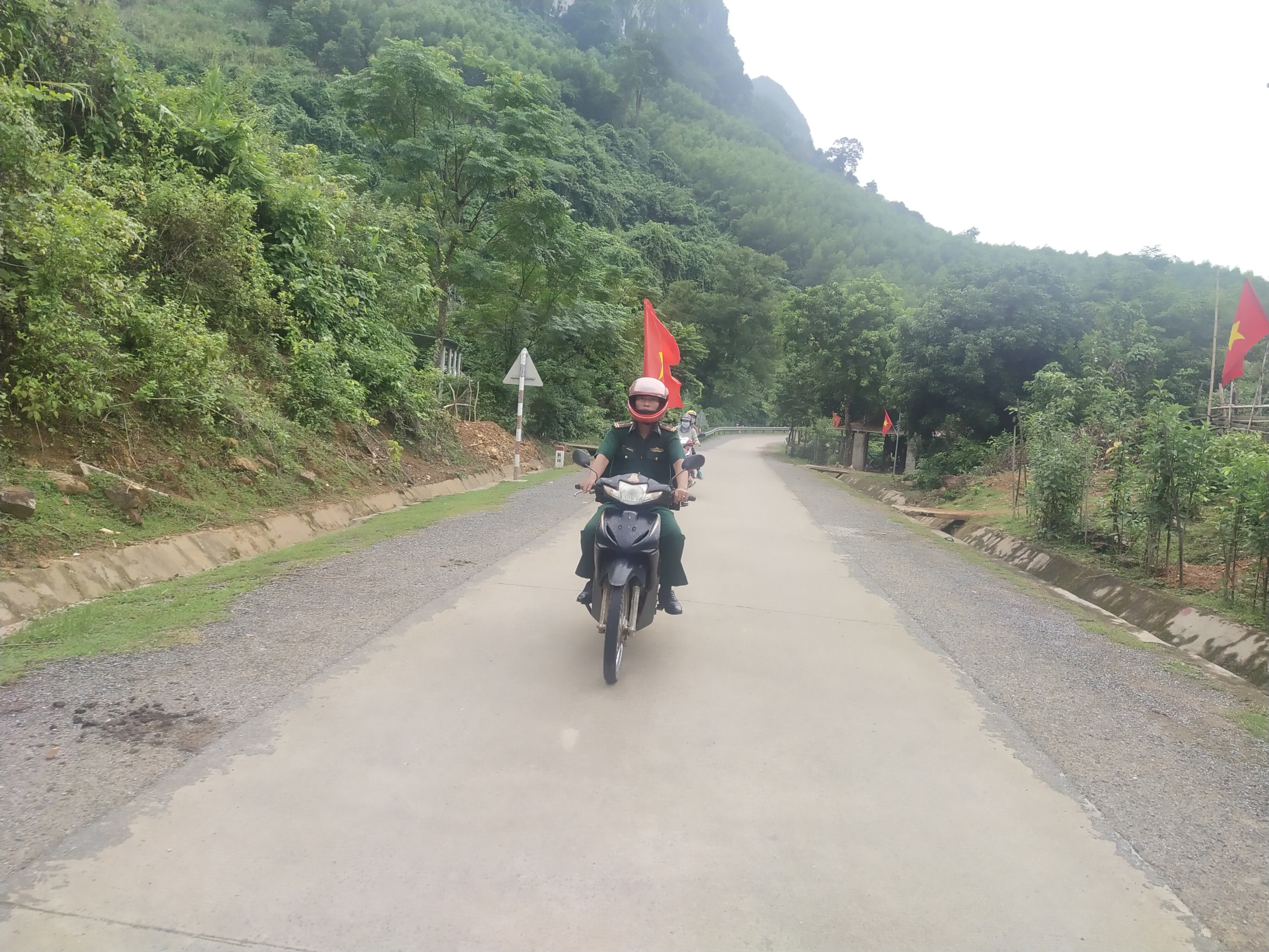 Tập trung các giải pháp nâng cao ý thức trách nhiệm trong tham gia giao thông