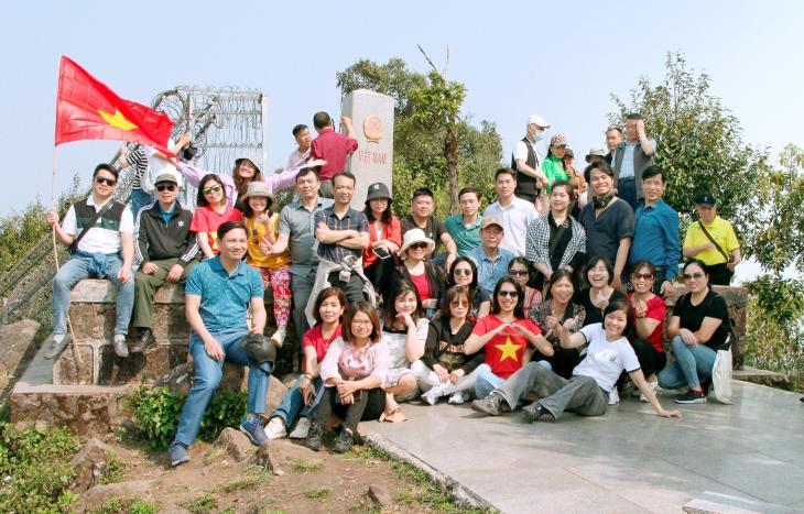 Ban vẫn nở ở vùng đất Ngã ba biên