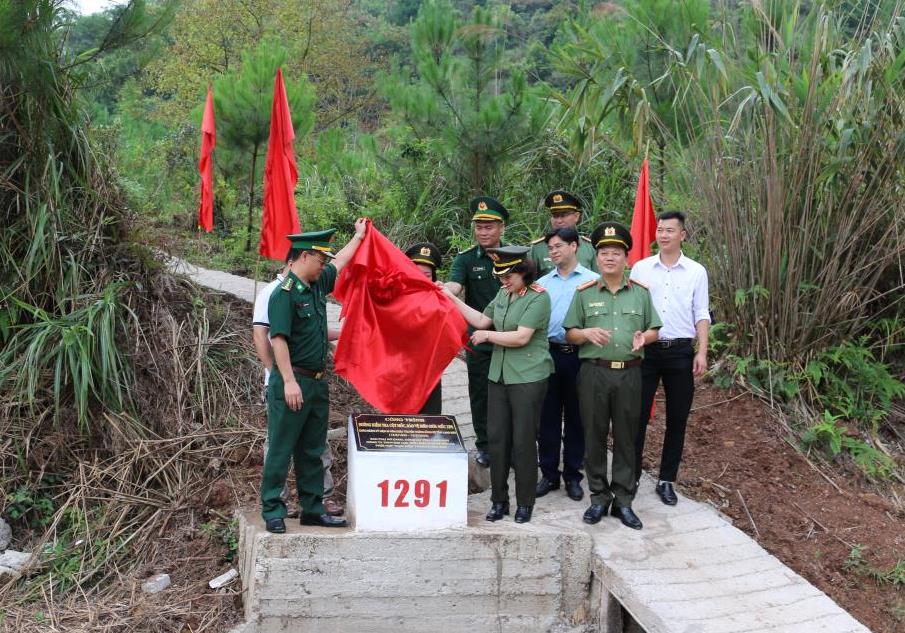 Lạng Sơn huy động sức mạnh của hệ thống chính trị xây dựng đường kiểm tra cột mốc
