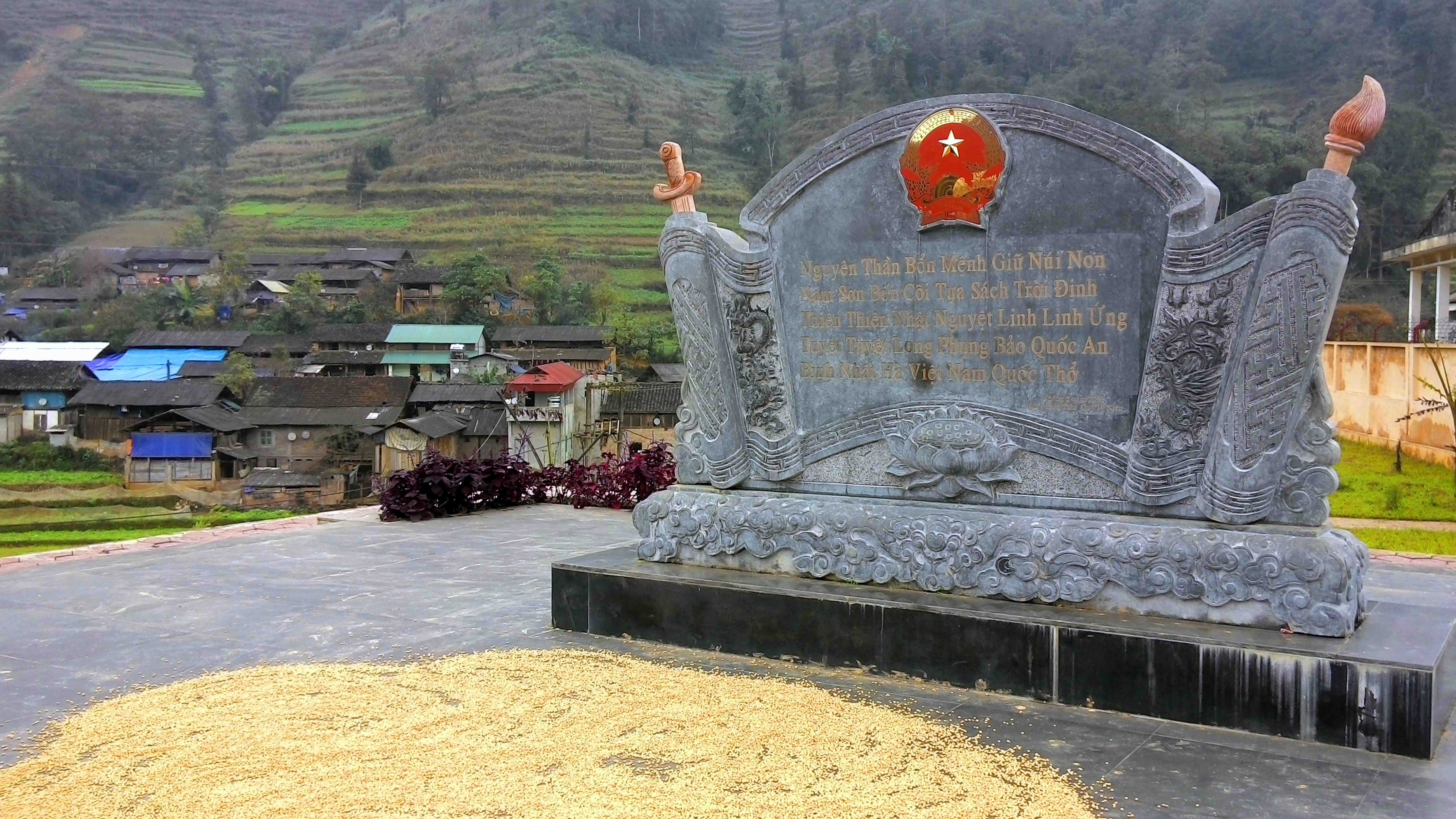 Bia trấn ải