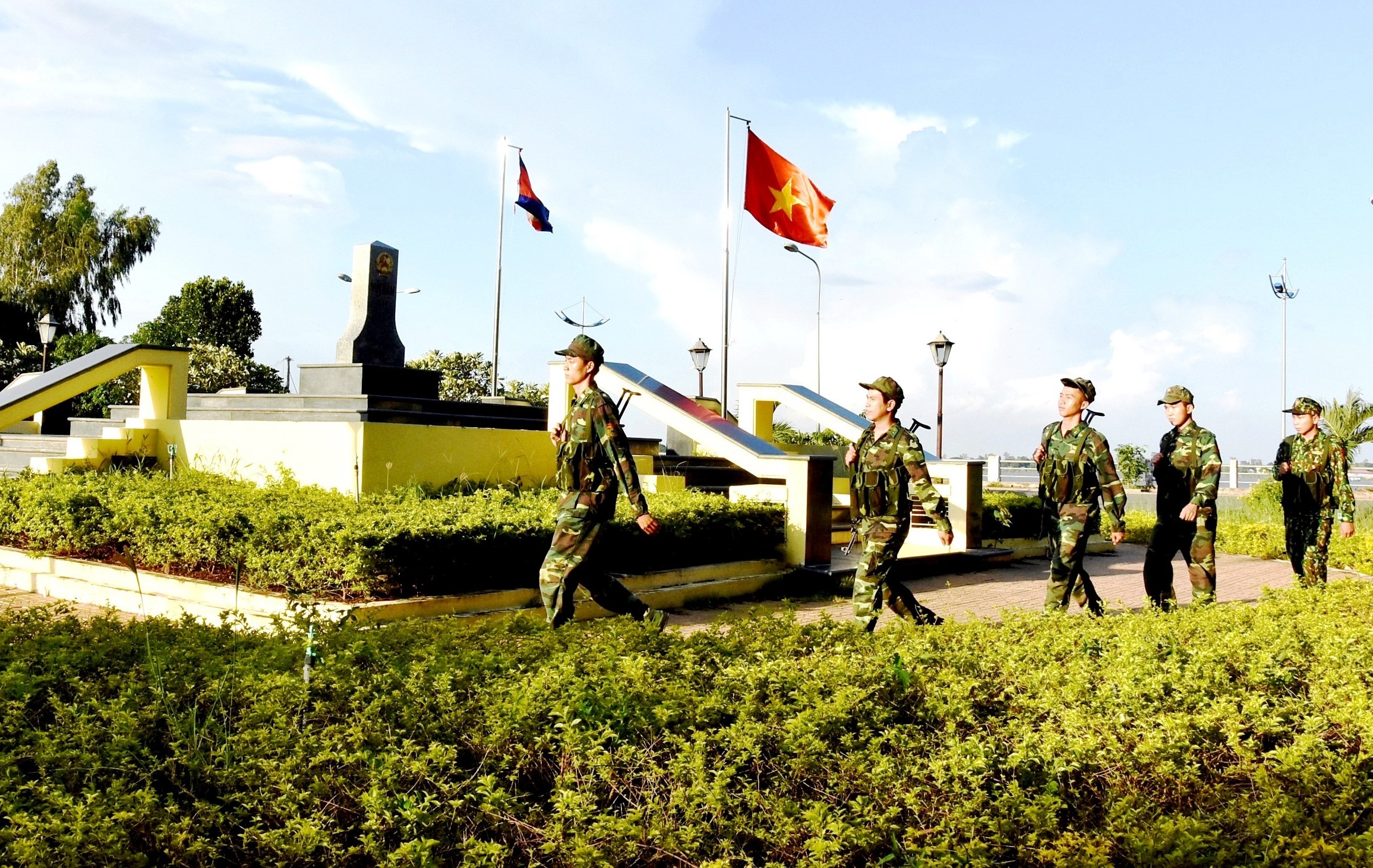 Điểm tựa lòng dân nơi đầu nguồn sông Tiền
