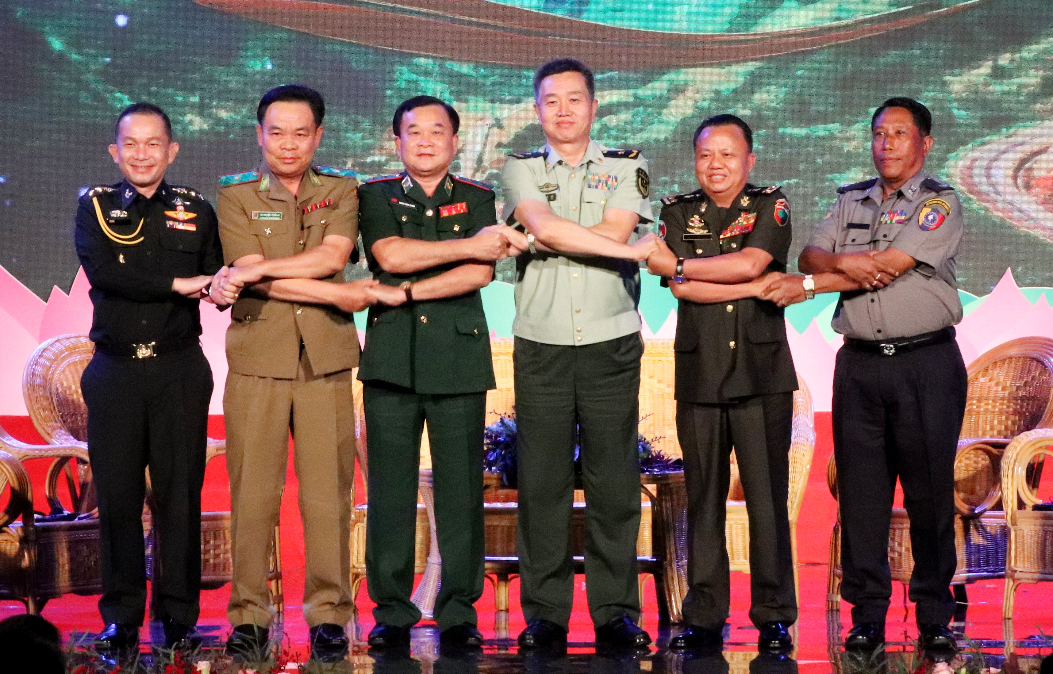 quotCùng nhau xây dựng đường biên giới chung hòa bình, hữu nghị, hợp tác và phát triểnquot