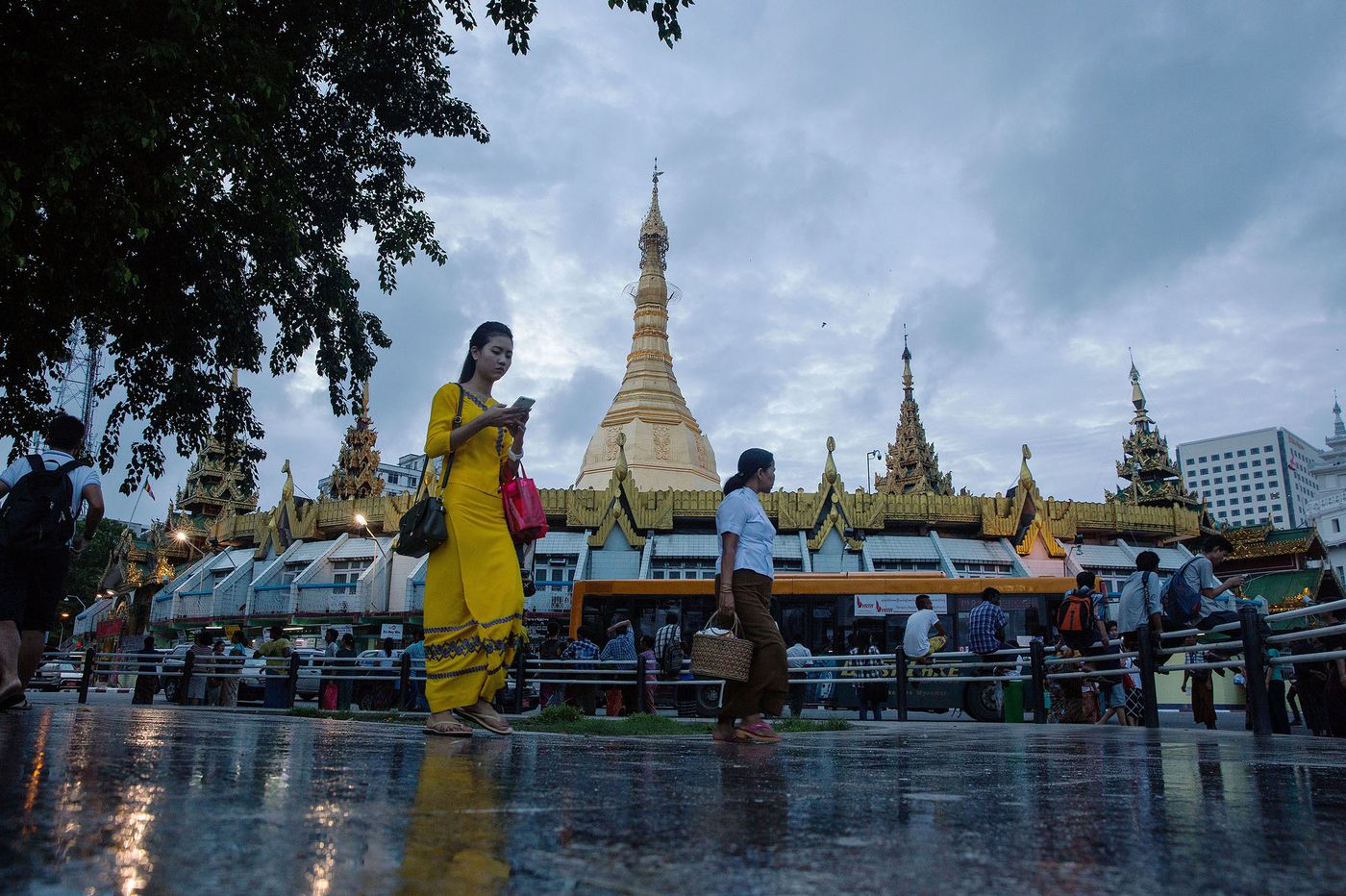 Thách thức xuyên biên giới