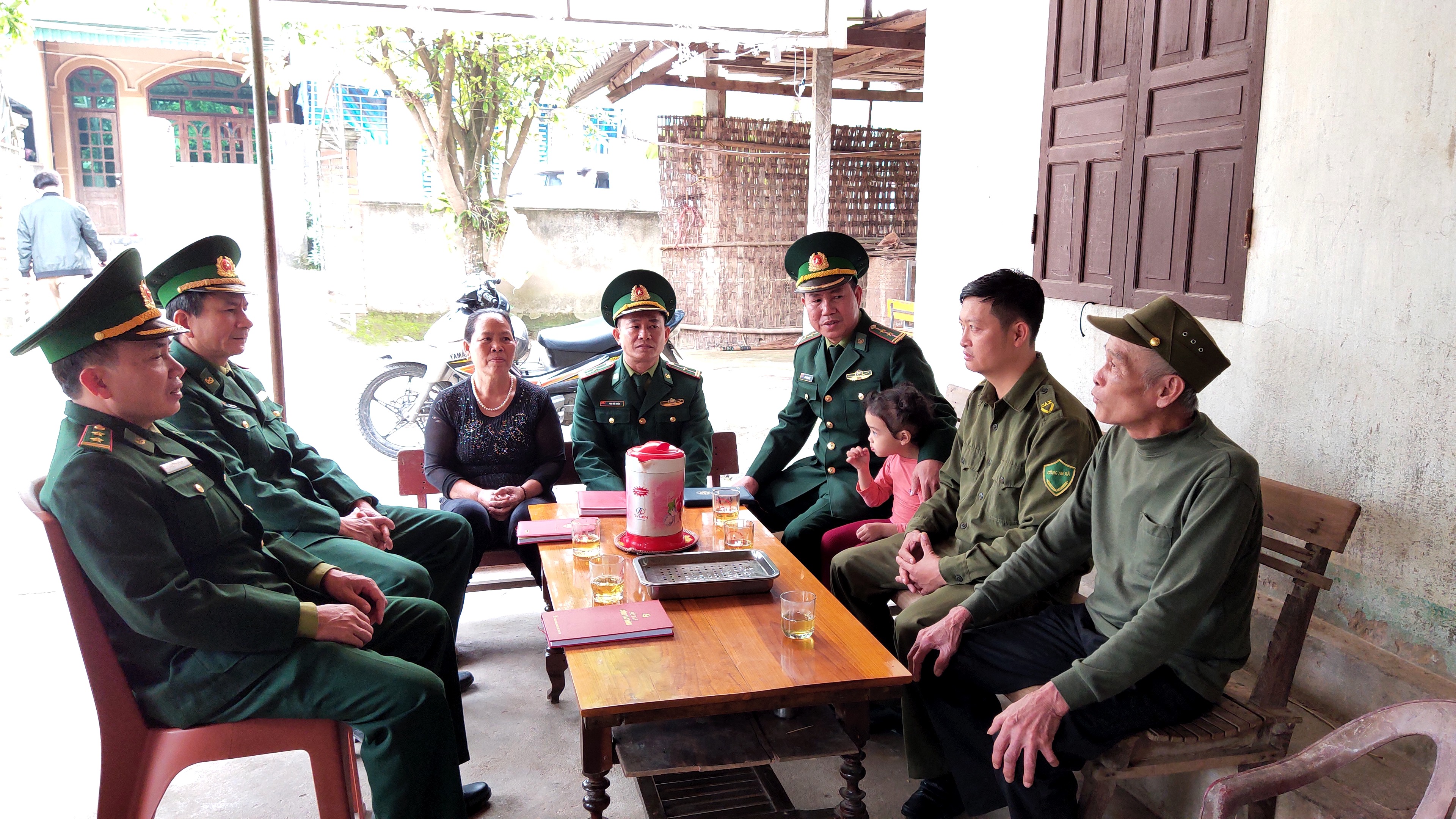 Người đồng hành với cuộc sống của bà con biên giới