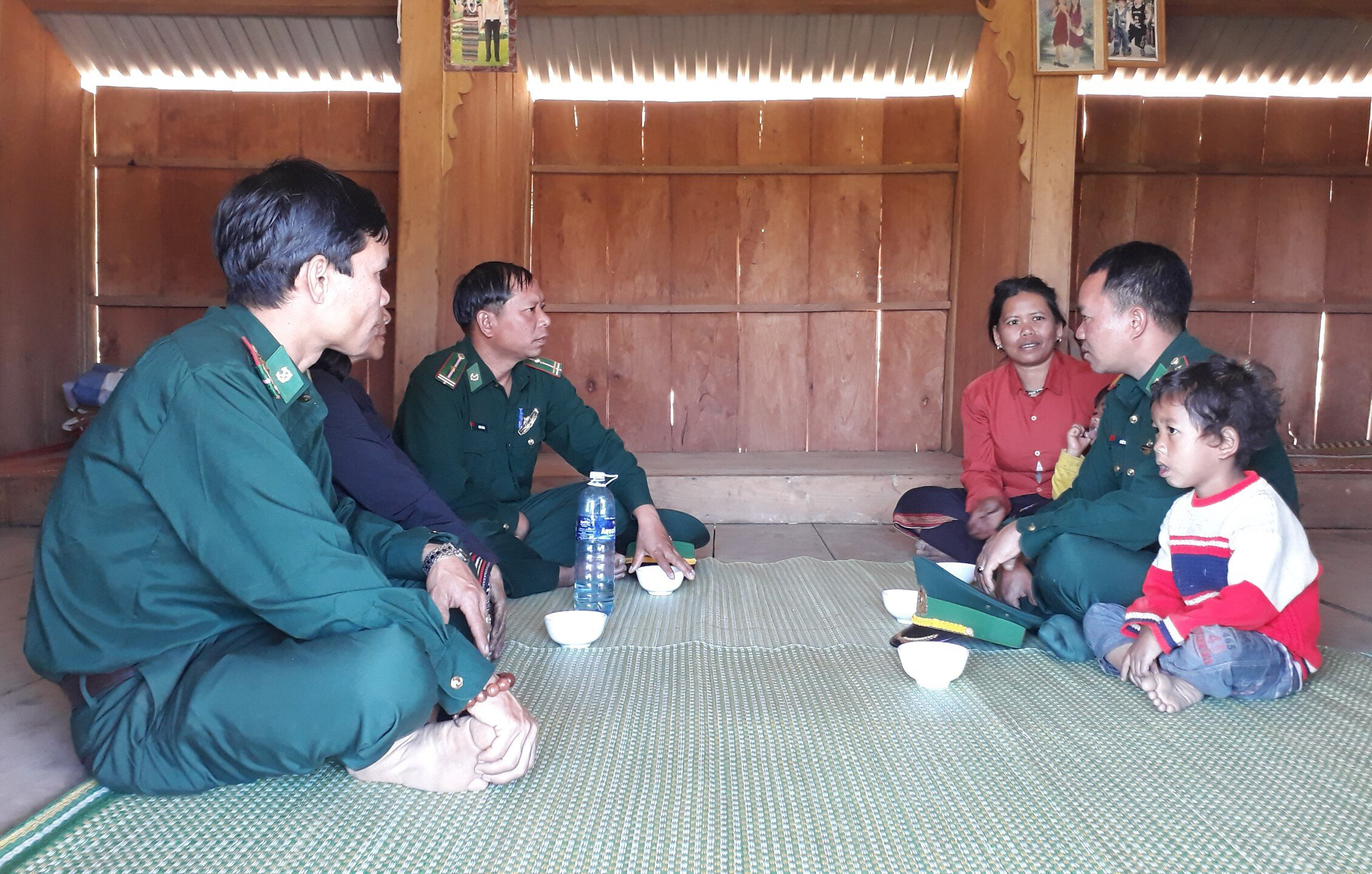 Gieo niềm tin vững chắc trong lòng dân biên giới