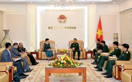 Đại tướng Phan Văn Giang tiếp Đại sứ Campuchia tại Việt Nam
