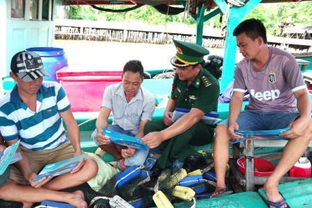 Triển khai đồng bộ các biện pháp chống khai thác hải sản bất hợp pháp