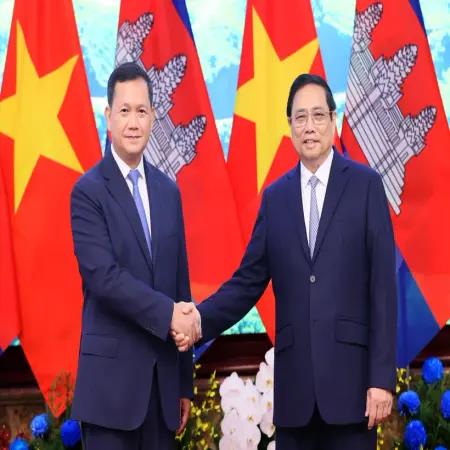 Thủ tướng: Việt Nam luôn coi trọng và dành ưu tiên cao cho quan hệ với Campuchia