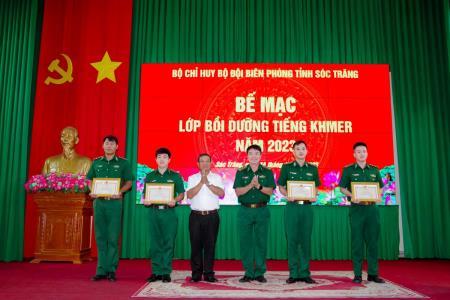 BĐBP Sóc Trăng bế mạc lớp bồi dưỡng tiếng Khmer năm 2023