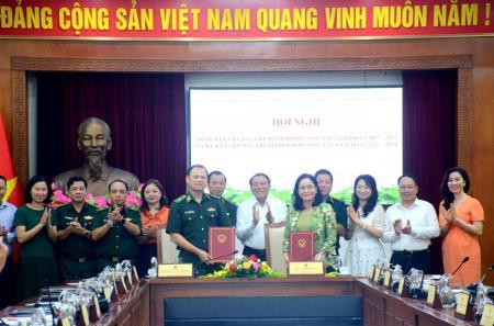 Ký kết chương trình phối hợp giữa Bộ Văn hóa, Thể thao và Du lịch và Bộ Tư lệnh BĐBP