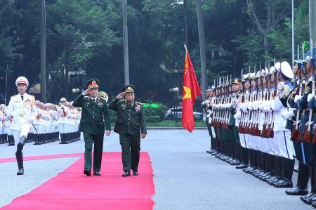 Đại tướng Lương Cường chủ trì Lễ đón Chủ nhiệm Tổng cục Chính trị QĐND Lào thăm chính thức Việt Nam