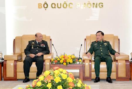 Tiếp tục vun đắp quan hệ hợp tác quốc phòng Việt Nam - Campuchia