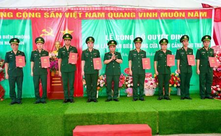 Công bố Quyết định thành lập Trạm Biên phòng cửa khẩu cảng Nghi Thiết