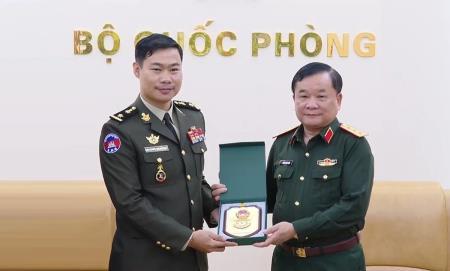 Việt Nam - Campuchia thúc đẩy hợp tác quốc phòng