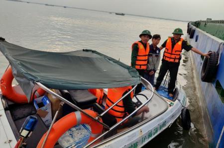 Trạm Biên phòng cửa khẩu cảng Hiệp Phước cứu vớt người bị trôi dạt trên sông Soài Rạp