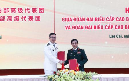 Chương trình Giao lưu hữu nghị Quốc phòng biên giới Việt Nam - Trung Quốc lần thứ 8 thành công tốt đẹp