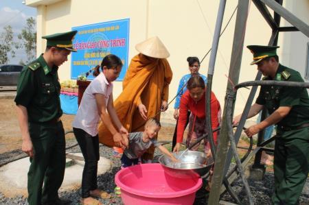 Đắk Lắk: Nhiều hoạt động hỗ trợ nhân dân trên địa bàn xã biên giới Ia Rvê