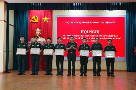 11 tập thể 41 cá nhân thuộc BĐBP Điện Biên được khen thưởng trong thực hiện nhiệm vụ phục vụ Lễ Kỷ niệm 70 năm Chiến thắng Điện Biên Phủ