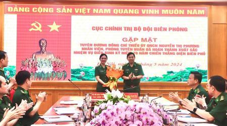 Cục Chính trị BĐBP tuyên dương nữ quân nhân tham gia diễu binh kỷ niệm 70 năm Chiến thắng Điện Biên phủ