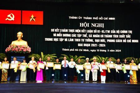 Thành phố Hồ Chí Minh biểu dương 339 tập thể, cá nhân tiêu biểu học và làm theo Bác