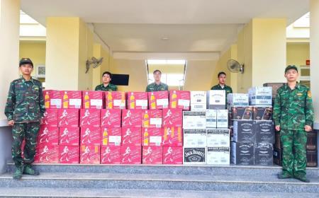 Đồn Biên phòng Tân Thành thu giữ số lượng lớn rượu ngoại