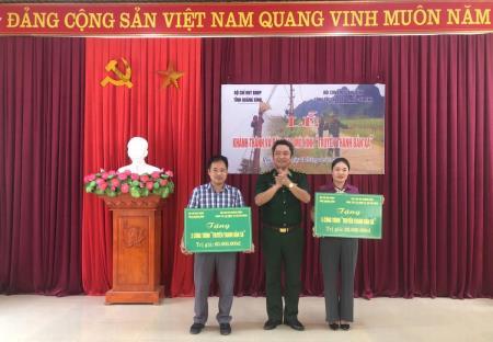 Bàn giao mô hình Truyền thanh bản xa cho nhân dân ở khu vực biên giới tỉnh Quảng Bình
