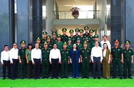 Phó Chủ tịch nước Võ Thị Ánh Xuân thăm, động viên cán bộ, chiến sĩ Biên phòng cửa khẩu cảng Bà Rịa - Vũng Tàu