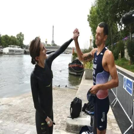 Bộ trưởng Thể thao Pháp bơi trên sông Seine trước thềm Olympic Paris 2024