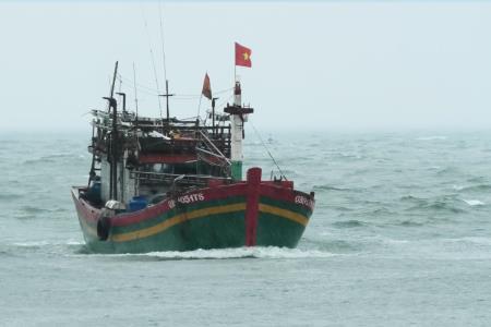 BĐBP Quảng Bình: Kêu gọi tàu thuyền tránh áp thấp nhiệt đới