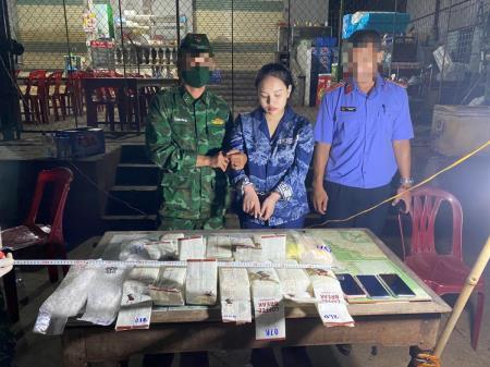 BĐBP Quảng Trị bắt giữ vụ vận chuyển số lượng lớn ma túy từ Lào vào Việt Nam