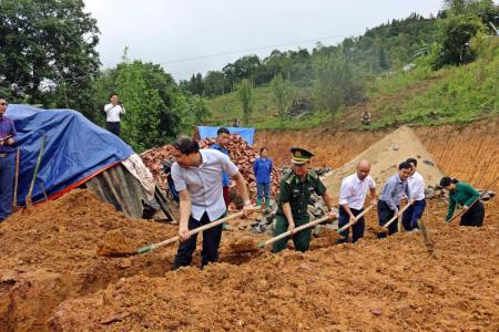 Triệu tấm lòng yêu thương, nghìn mái nhà hạnh phúc