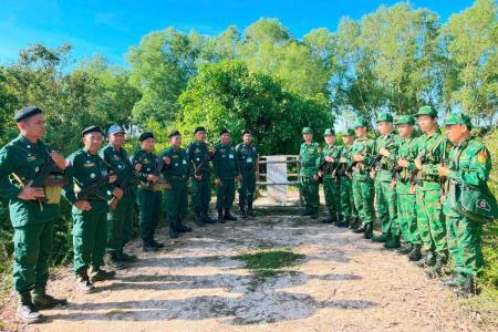 Phối hợp chặt chẽ, thực hiện có hiệu quả nhiệm vụ quản lý, bảo vệ biên giới Việt Nam - Campuchia