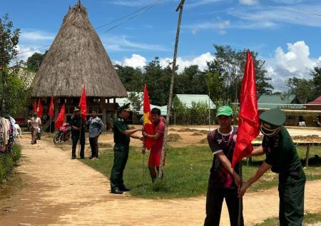 Biên cương Gari, Chơm rợp bóng cờ bay chào mừng ngày lễ lớn của dân tộc