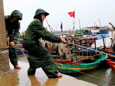 Bão số 3 cách Quảng Ninh-Thái Bình khoảng 150 km về phía Đông Đông Nam