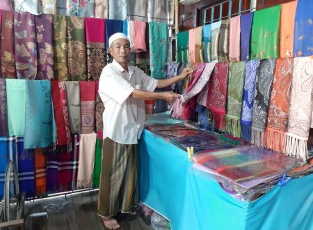 Giữ gìn nghề dệt thổ cẩm Châu Giang