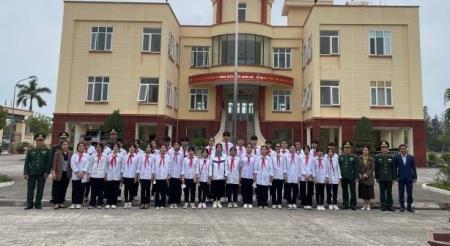 Tiết học biên cương trên biên giới Trà Cổ