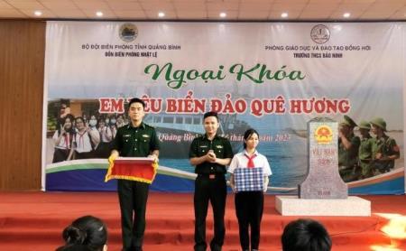 Quảng Bình: Tuyên truyền Luật Biên phòng Việt Nam cho các em học sinh khu vực biên giới biển
