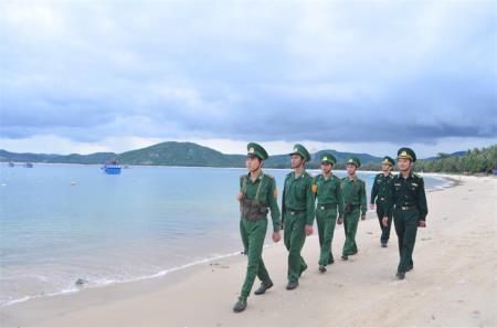 Tăng cường tiềm lực quốc phòng, an ninh, bảo vệ vững chắc Tổ quốc Việt Nam XHCN