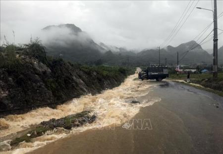 Mưa lớn gây sạt lở, ngập úng nhiều tuyến đường tại Lai Châu